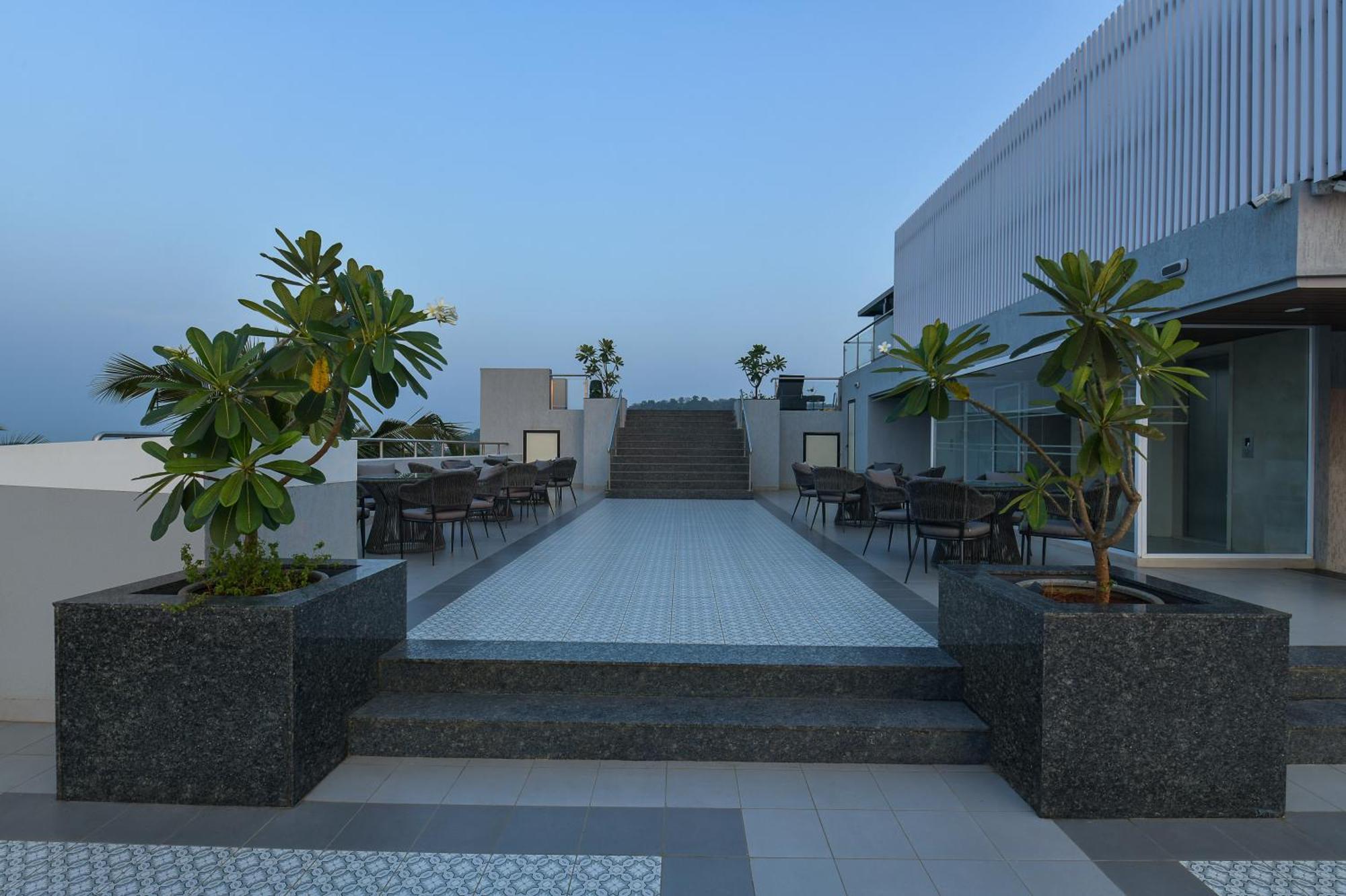 Meritas Auberge Calangute Goa Exterior photo